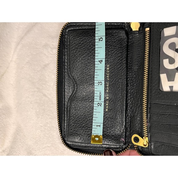 MARC BY MARC JACOBS Workwear Wallet - Soft Black Leather Gold Hardware Zip - Picture 3 of 16